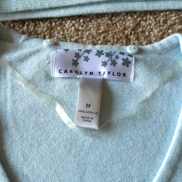 Sweater & Scarf - Picture 6 of 17